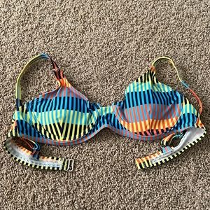 Brooklyn&Bailey Multicolor Bikini Top